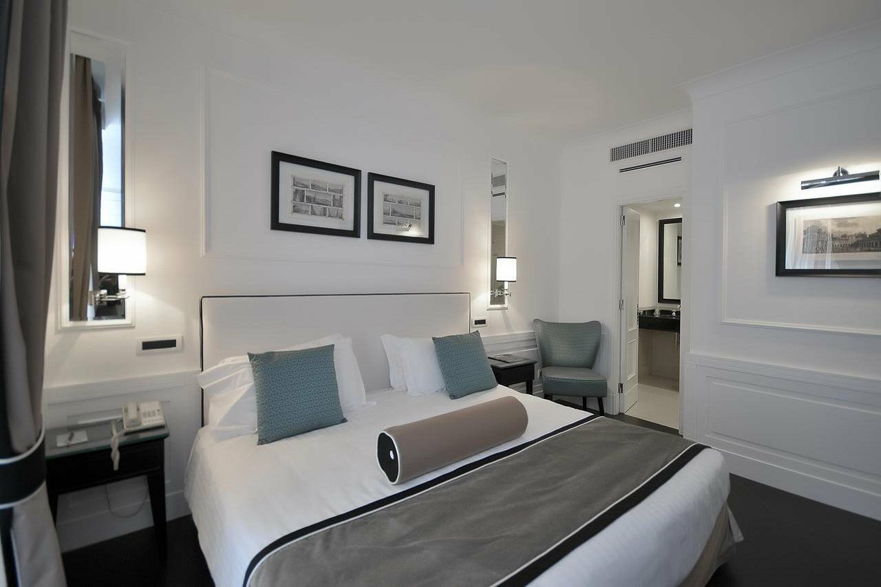 Grand Hotel Oriente Napoli Bagian luar foto