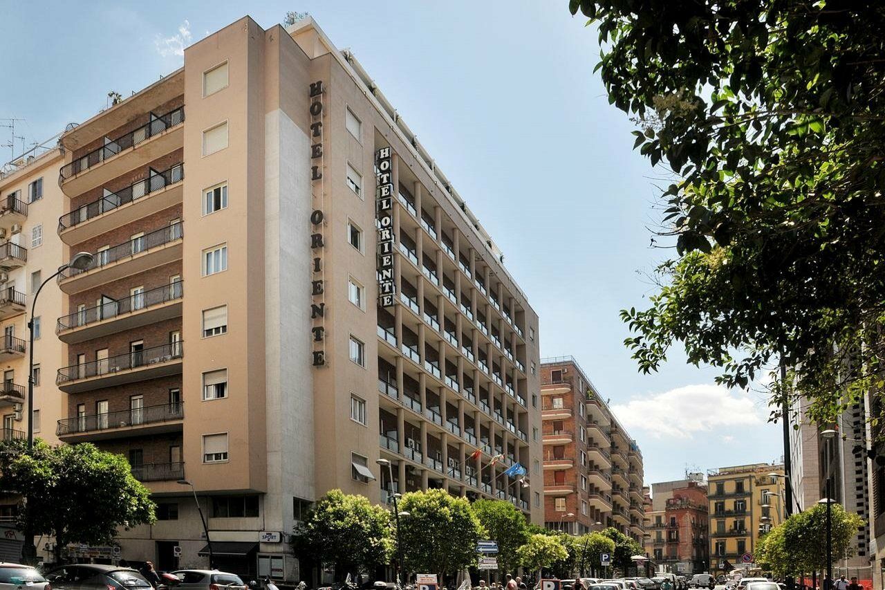 Grand Hotel Oriente Napoli Bagian luar foto